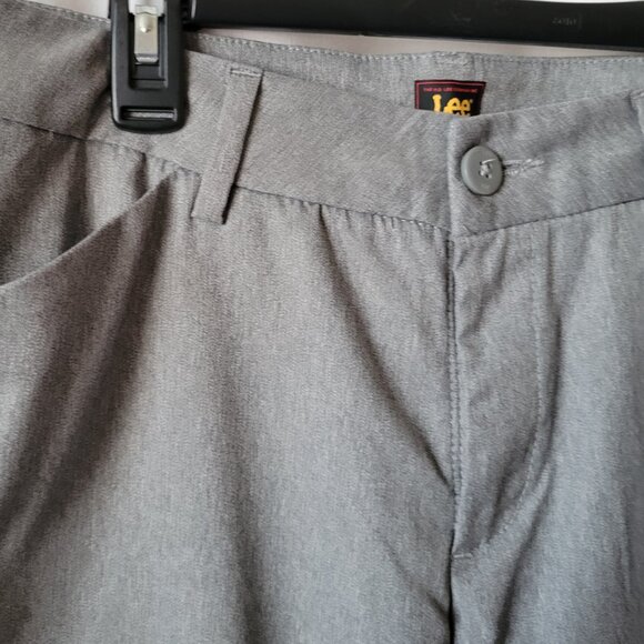 Lee Women's Pants Size 8 Short Wrinkle Free Gray dress casual Polyester pockets - Picture 3 of 10